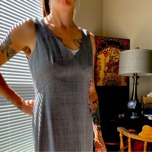 Size 4 tiny houndstooth pattern, gray and a tiny line of light blue throughout